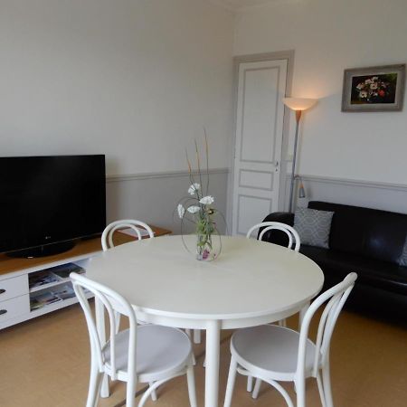 Caprices De Mer: Seaside Retreat with Balcony Views and Bicycles Mers-les-Bains Exterior photo