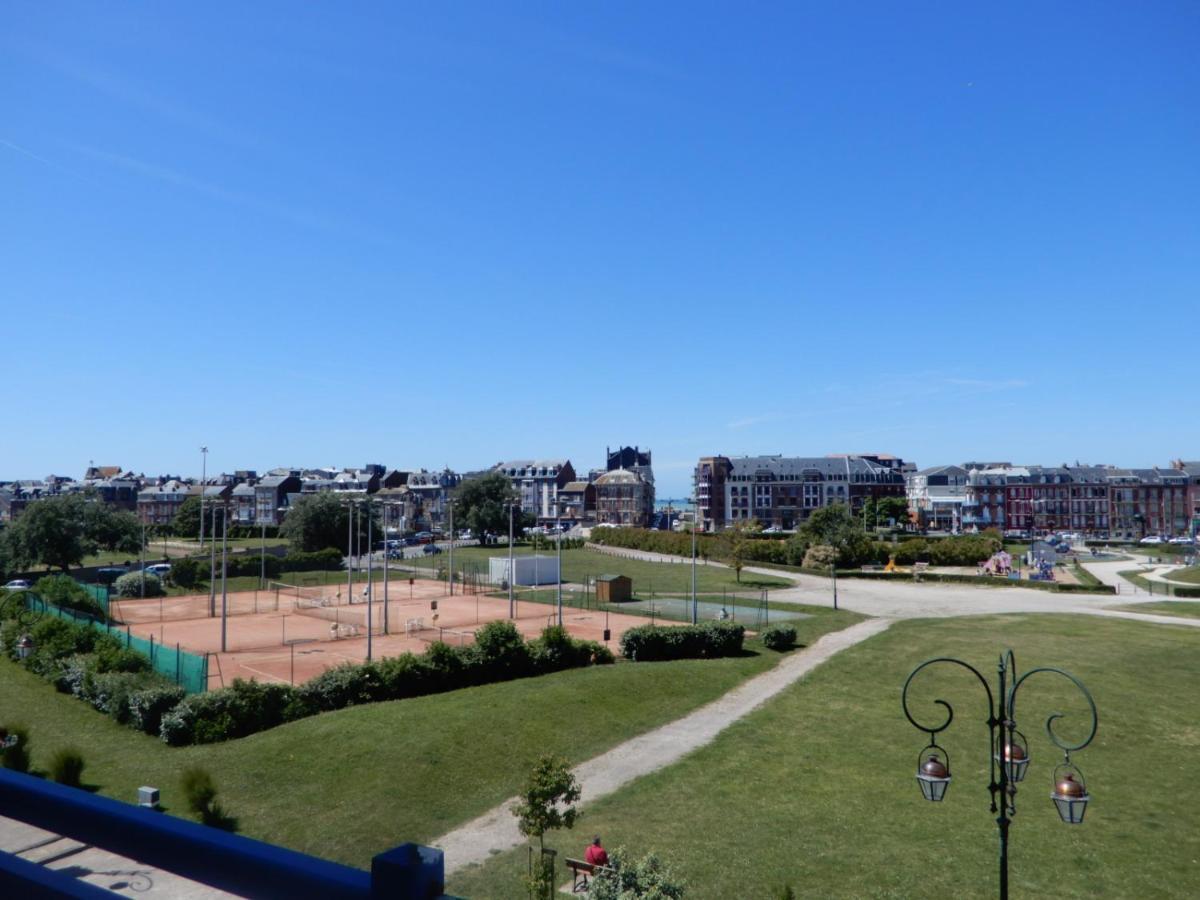 Caprices De Mer: Seaside Retreat with Balcony Views and Bicycles Mers-les-Bains Exterior photo