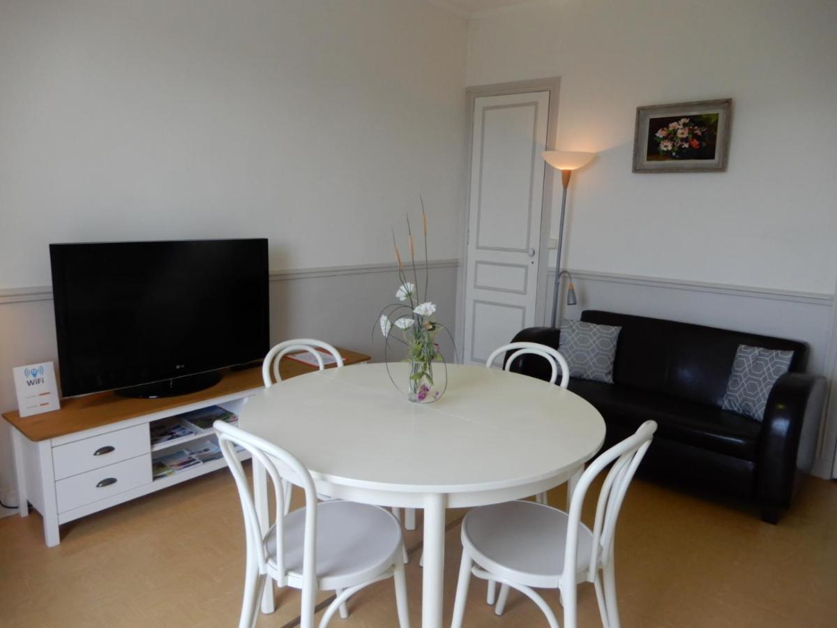 Caprices De Mer: Seaside Retreat with Balcony Views and Bicycles Mers-les-Bains Exterior photo