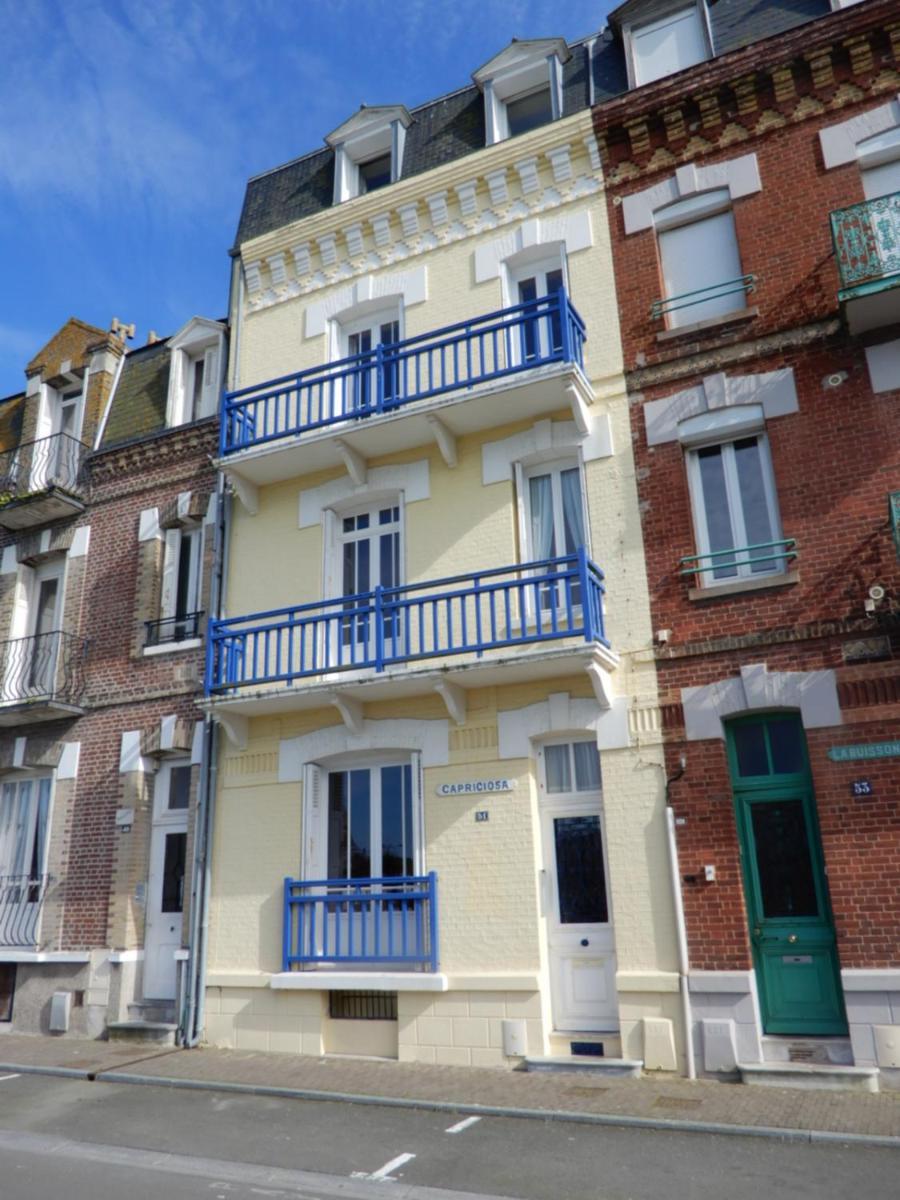 Caprices De Mer: Seaside Retreat with Balcony Views and Bicycles Mers-les-Bains Exterior photo